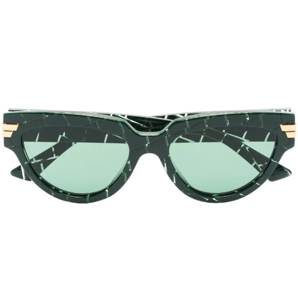 Bottega Veneta Eyewear
cat-eye croc-effect sunglasses